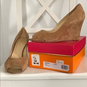 NWT Kate Spade Tan Suede Peep Toe Wedges Sz 10